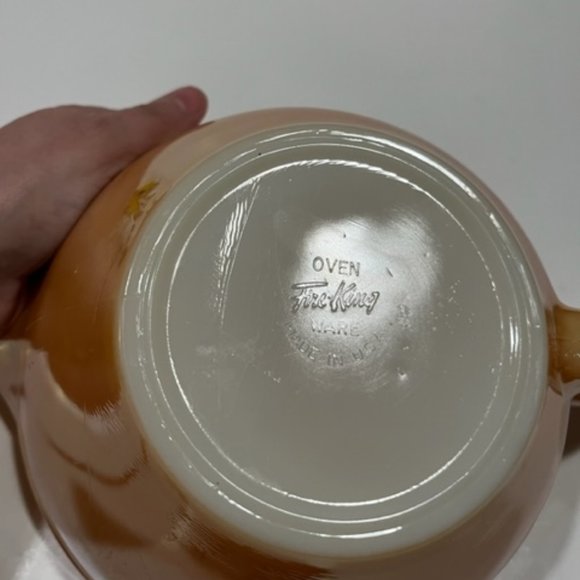 Vintage Fire King Peach LUster Oven Ware Batter bowl with pour spout Lip - Picture 6 of 6